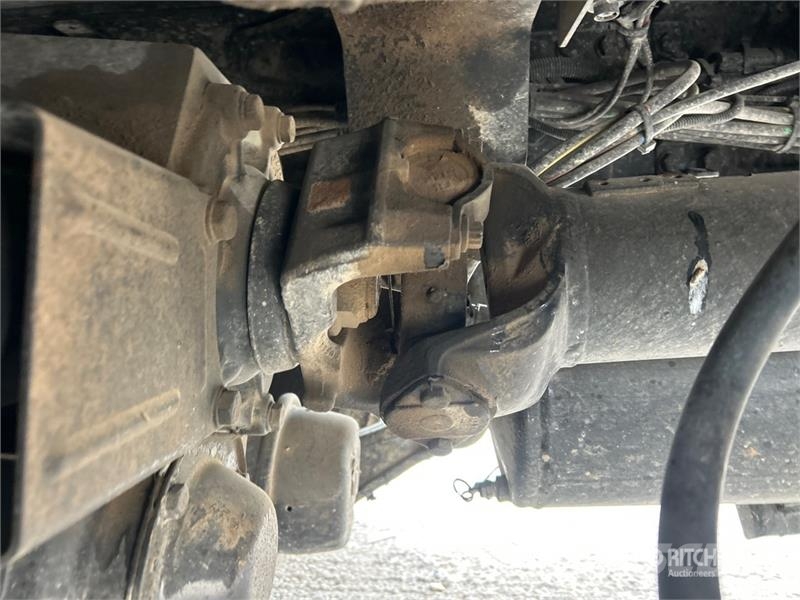 Freightliner M2 112 Teherautóra szerelt emelők és állványok