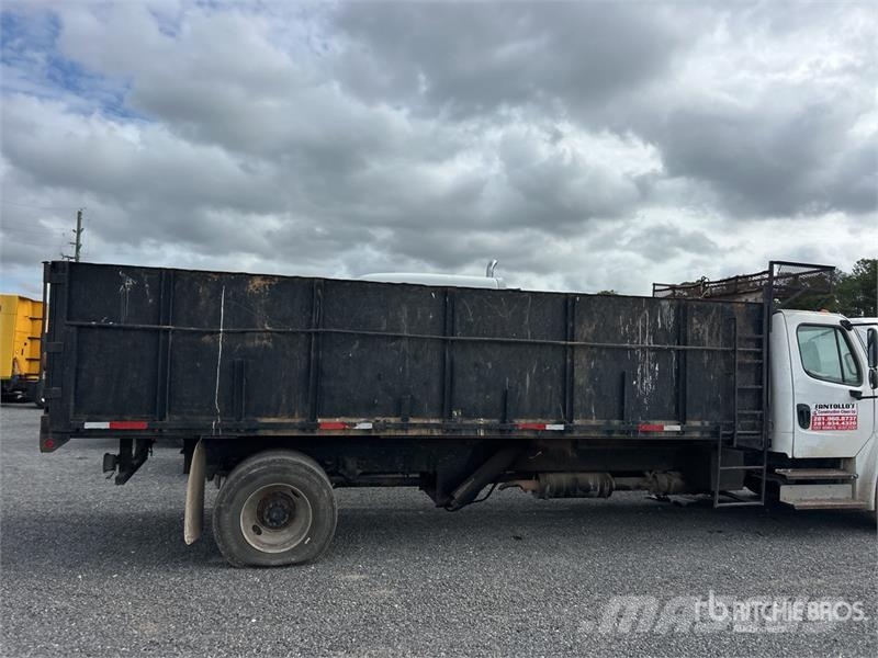 Freightliner M2106 4x2 S/A Dump Truck Самоскиди