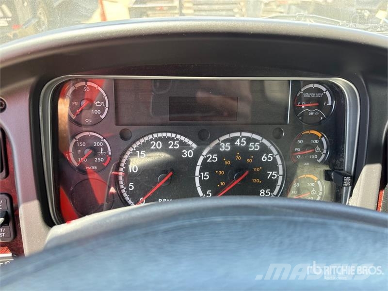 Freightliner M2106 4x2 Van Truck Kofferaufbau