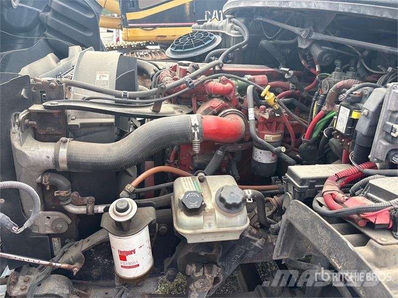 Freightliner M2106 4x2 Crew Cab Rollback Truck (Inoperable) Vlečna vozila za tovornjake