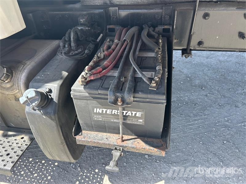 Freightliner M2106 4x2 Van Truck Φορτηγά Κόφα