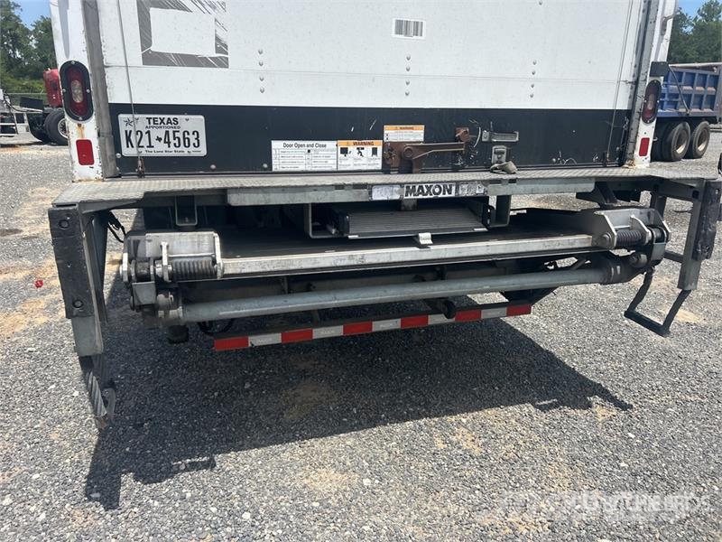 Freightliner M2106 4x2 Van Truck (Inoperable) شاحنات ذات هيكل صندوقي