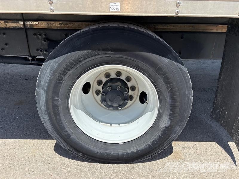 Freightliner M2106 4x2 Van Truck Kofferaufbau