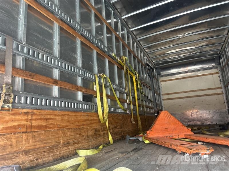 Freightliner M2106 4x2 Van Truck (Inoperable) شاحنات ذات هيكل صندوقي