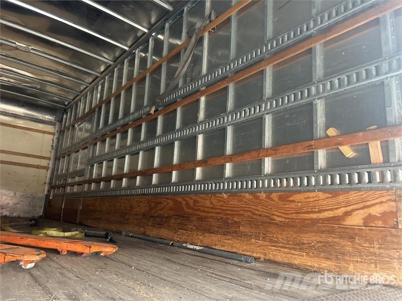 Freightliner M2106 4x2 Van Truck (Inoperable) شاحنات ذات هيكل صندوقي