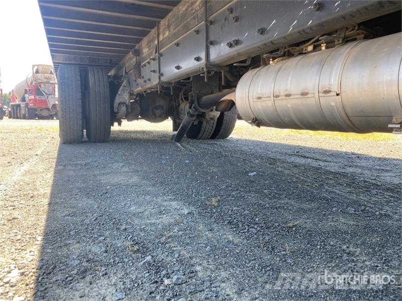 Freightliner M2106 4x2 Van Truck (Inoperable) Sanduk kamioni
