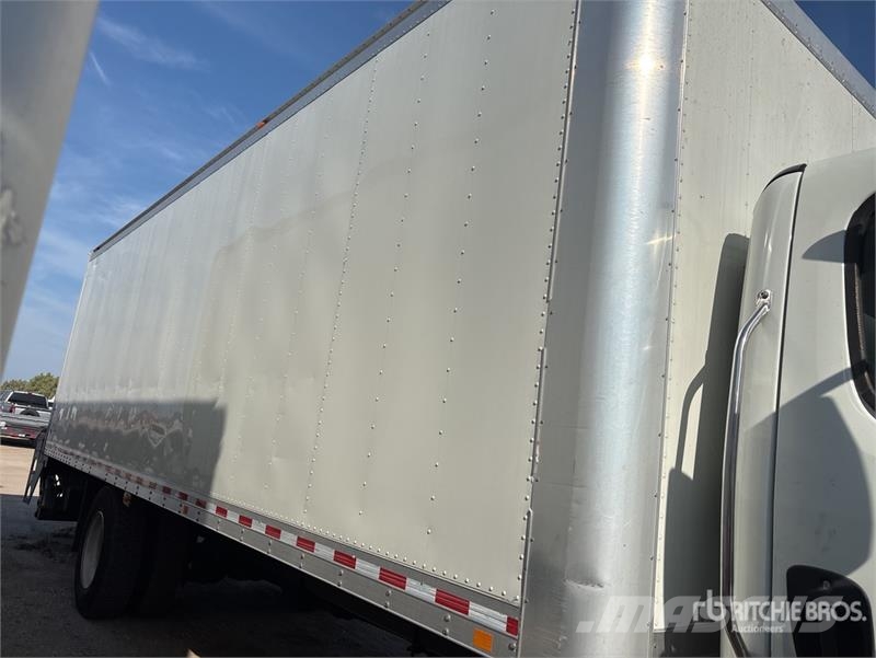 Freightliner M2106 4x2 Van Truck Sanduk kamioni