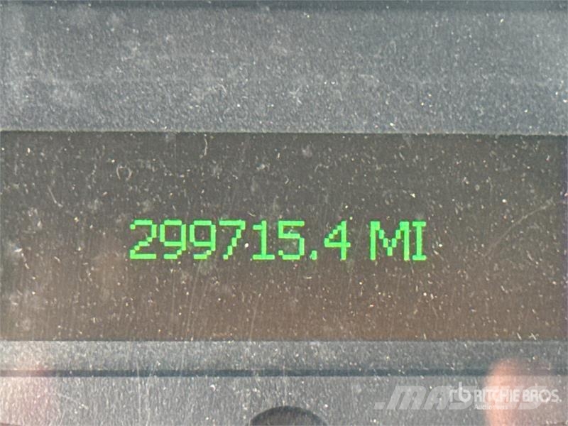 Freightliner M2106 4x2 Van Truck Furgoonautod