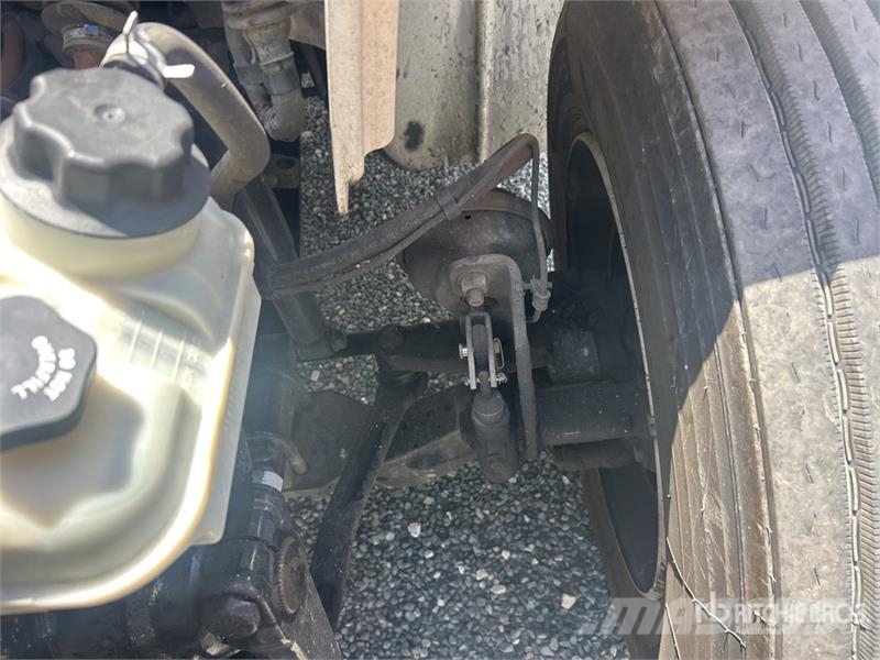 Freightliner M2106 4x2 Van Truck (Inoperable) شاحنات ذات هيكل صندوقي