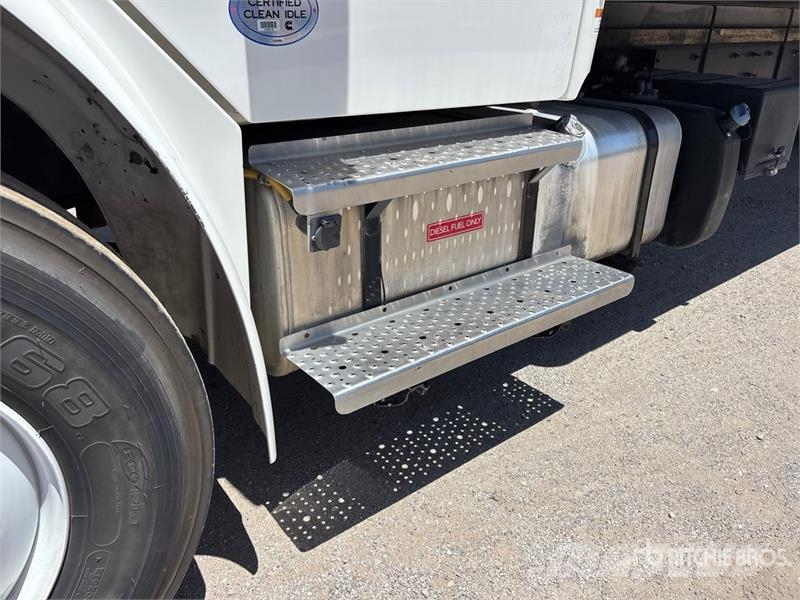 Freightliner M2106 4x2 Van Truck Kofferaufbau