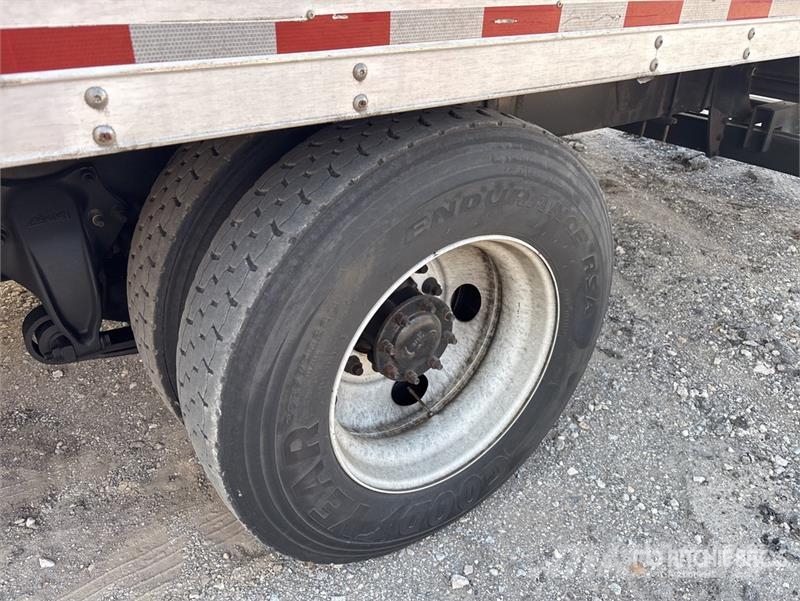 Freightliner M2106 4x2 Van Truck Sanduk kamioni