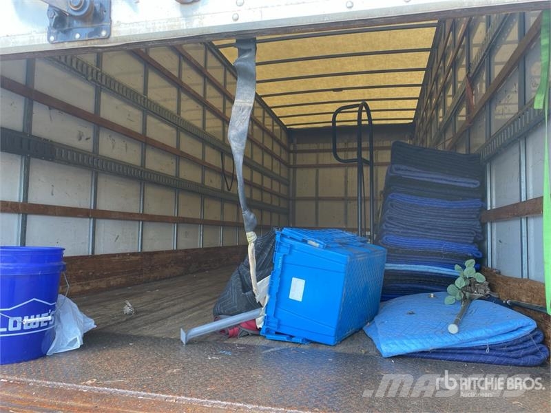 Freightliner M2106 4x2 Van Truck Sanduk kamioni