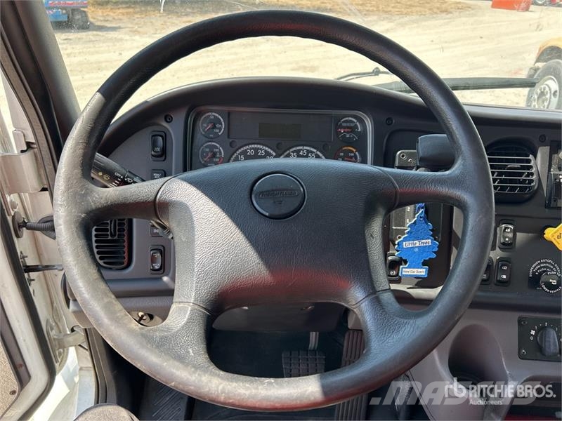 Freightliner M2106 4x2 Van Truck Φορτηγά Κόφα