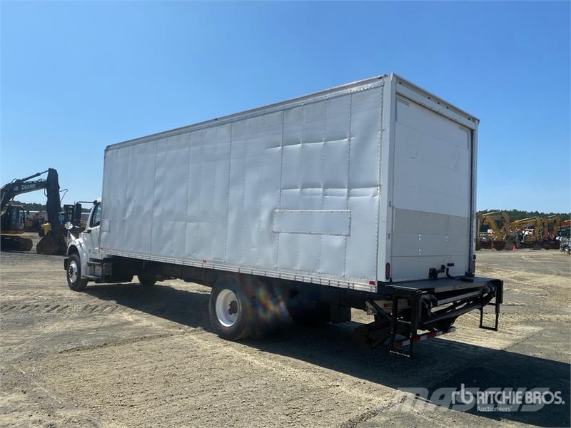 Freightliner M2106 4x2 Van Truck Dobozos teherautók