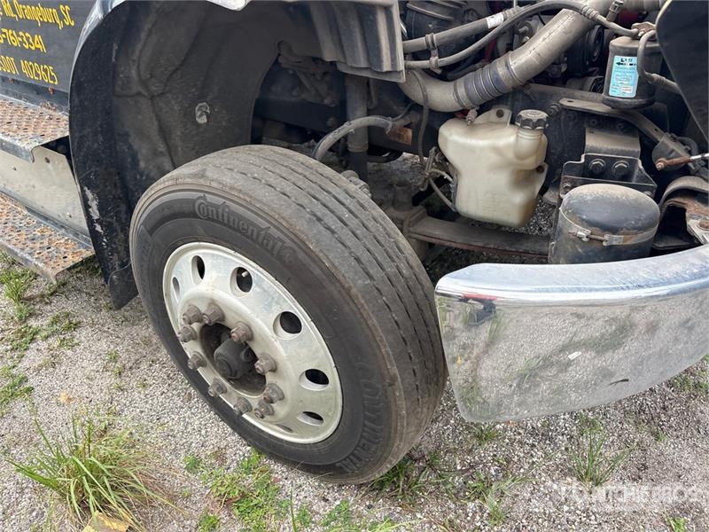 Freightliner M2106 4x2 Crew Cab Rollback Truck (Inoperable) Vlečna vozila za tovornjake