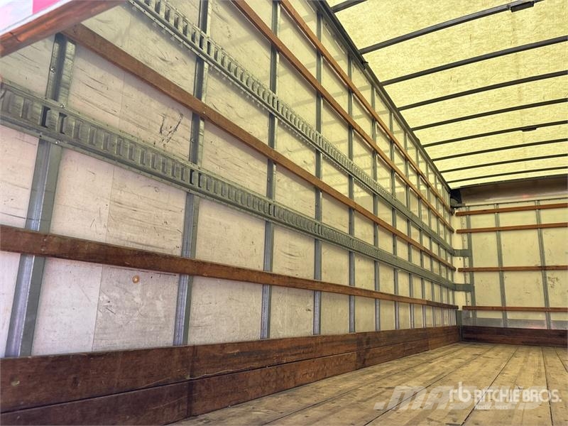 Freightliner M2106 4x2 Van Truck Kofferaufbau