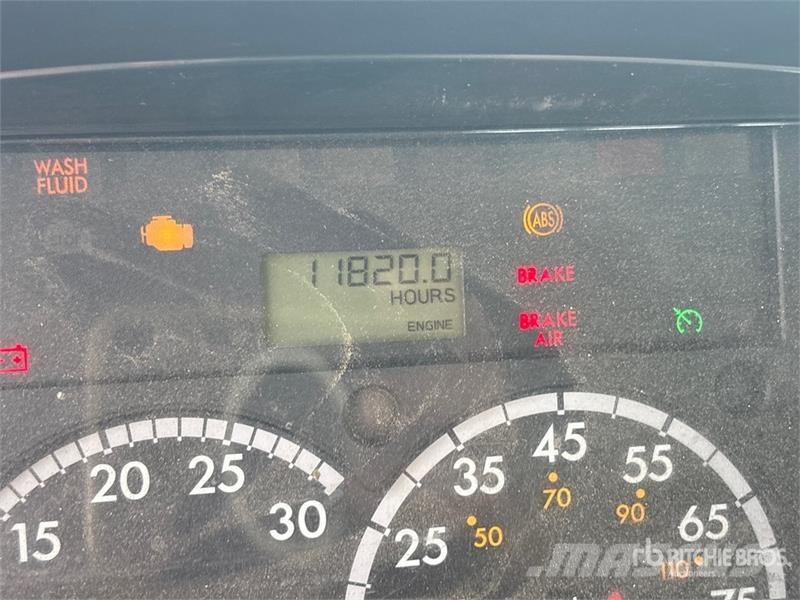 Freightliner M2106 4x2 Crew Cab Rollback Truck (Inoperable) Vlečna vozila za tovornjake