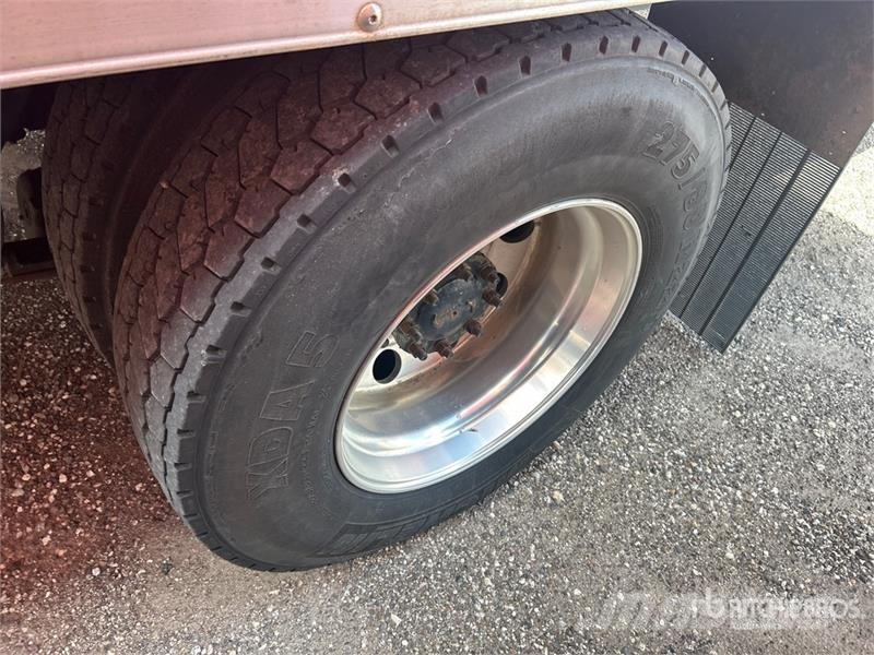 Freightliner M2106 4x2 Van Truck (Inoperable) Box trucks