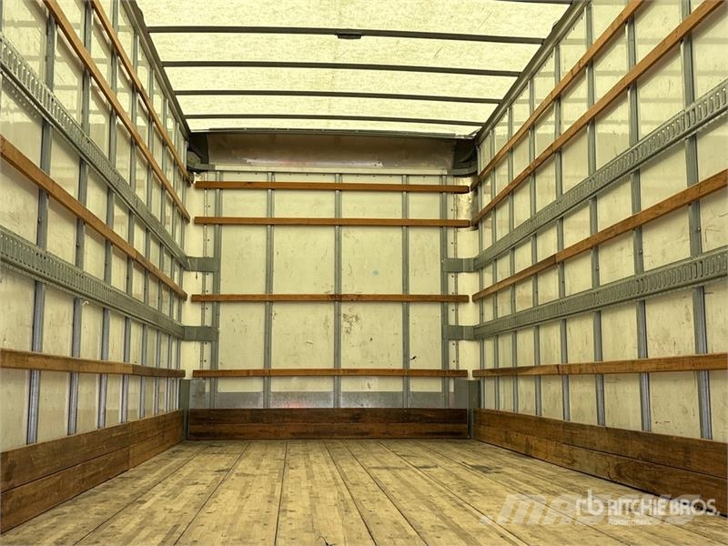Freightliner M2106 4x2 Van Truck Kofferaufbau