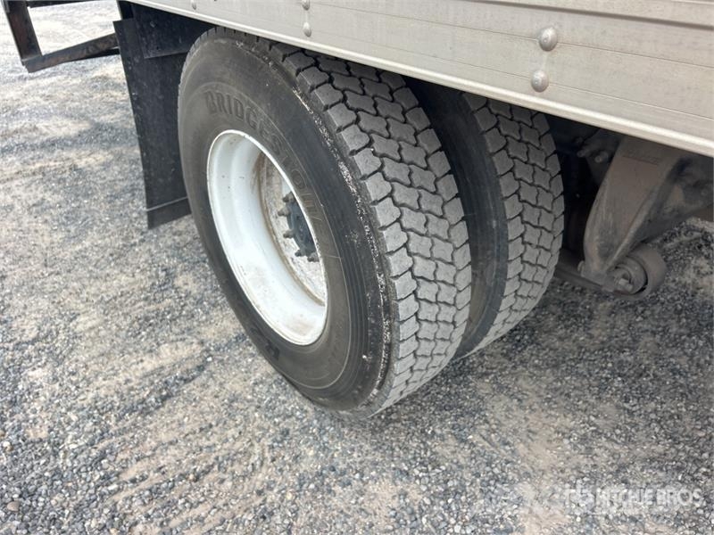 Freightliner M2106 4x2 Van Truck Tovornjaki zabojniki