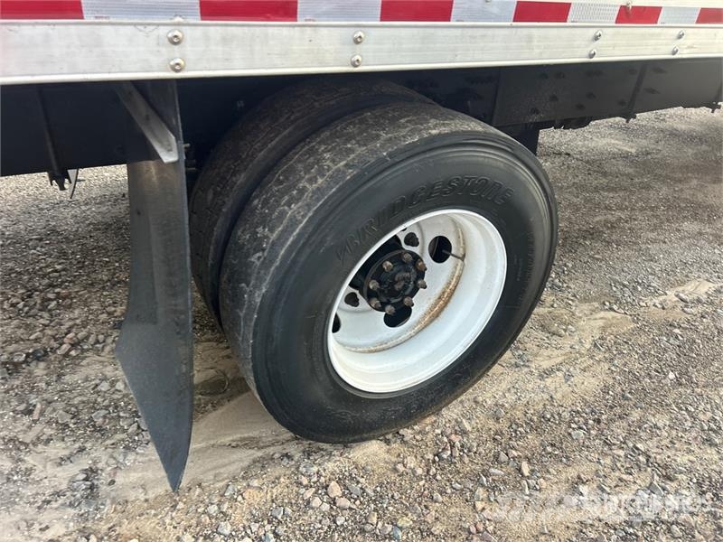 Freightliner M2106 4x2 Van Truck Грузовики-Фургоны