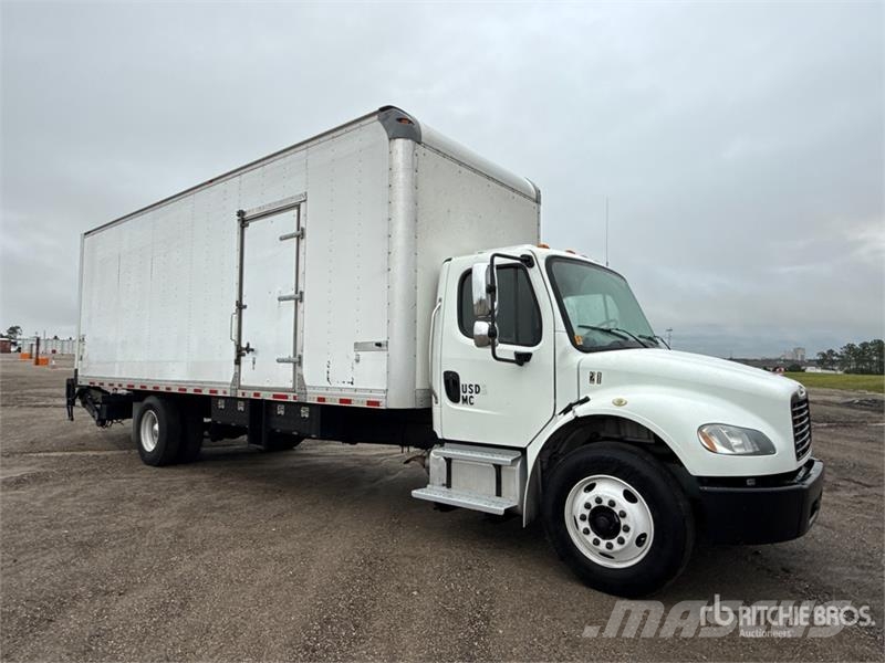 Freightliner M2106 4x2 Van Truck شاحنات ذات هيكل صندوقي