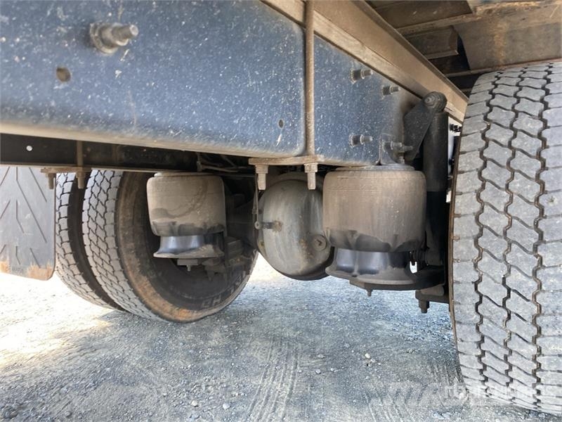 Freightliner M2106 4x2 Van Truck Sanduk kamioni