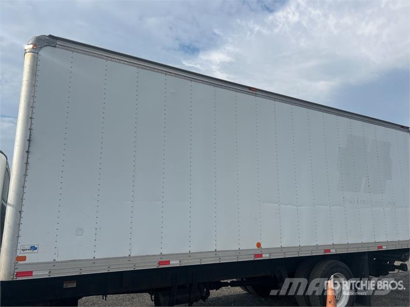 Freightliner M2106 4x2 Van Truck Фургони