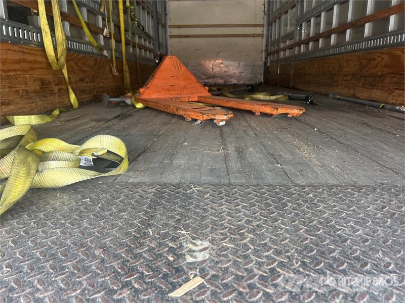 Freightliner M2106 4x2 Van Truck (Inoperable) شاحنات ذات هيكل صندوقي