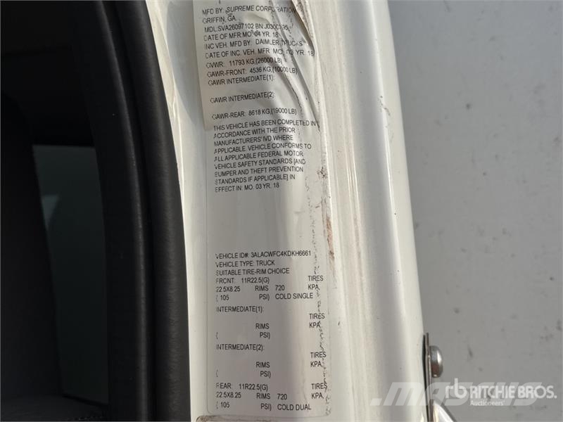 Freightliner M2106 4x2 Van Truck Furgoonautod