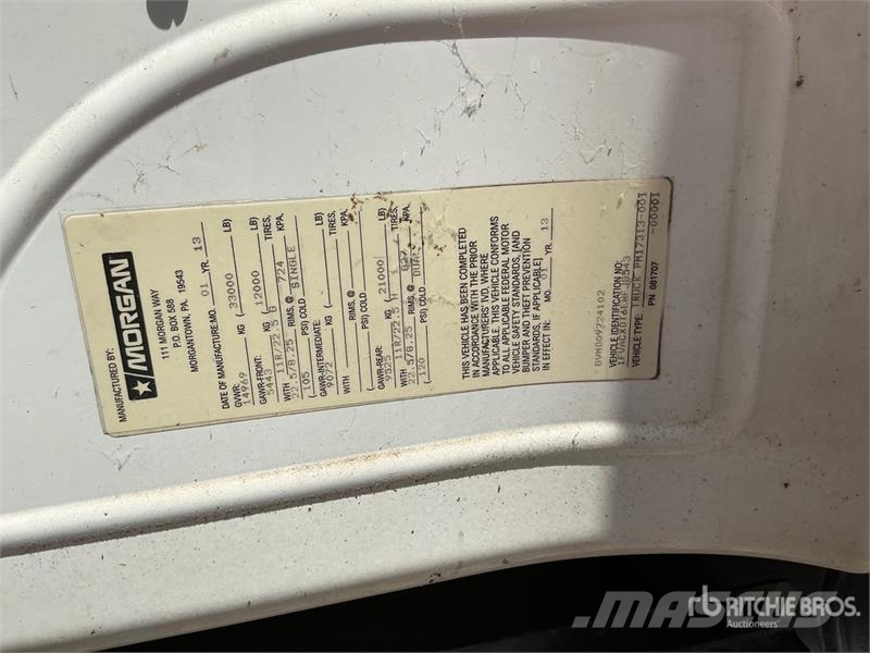 Freightliner M2106 4x2 Van Truck Camiones con caja de remolque