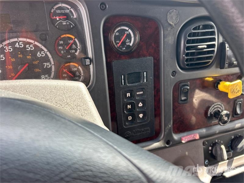 Freightliner M2106 4x2 Van Truck (Inoperable) Furgons