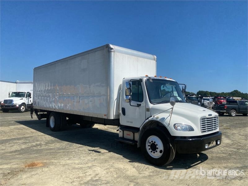 Freightliner M2106 4x2 Van Truck Dobozos teherautók