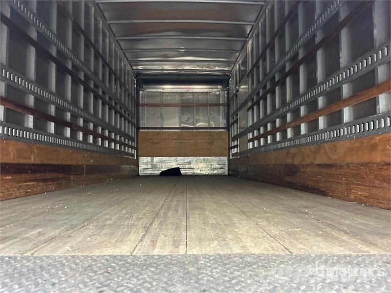 Freightliner M2106 4x2 Van Truck Грузовики-Фургоны