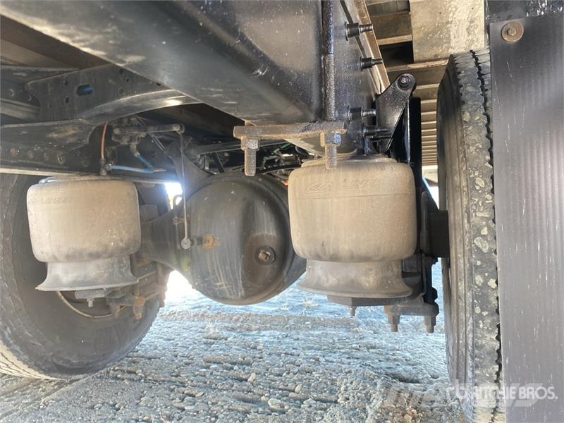 Freightliner M2106 4x2 Van Truck Dobozos teherautók