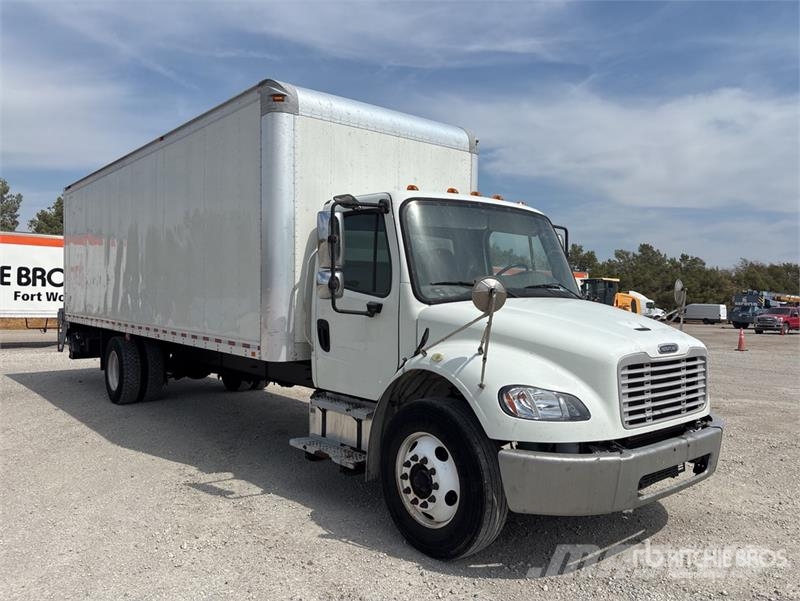 Freightliner M2106 4x2 Van Truck Skříňová nástavba