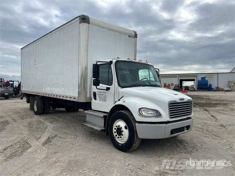 Freightliner M2106 4x2 Van Truck Фургони