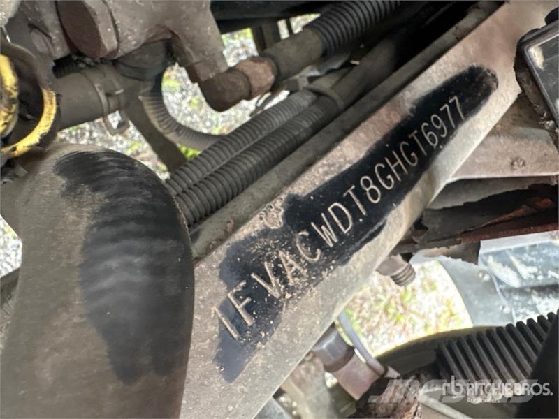 Freightliner M2106 4x2 Crew Cab Rollback Truck (Inoperable) Vlečna vozila za tovornjake