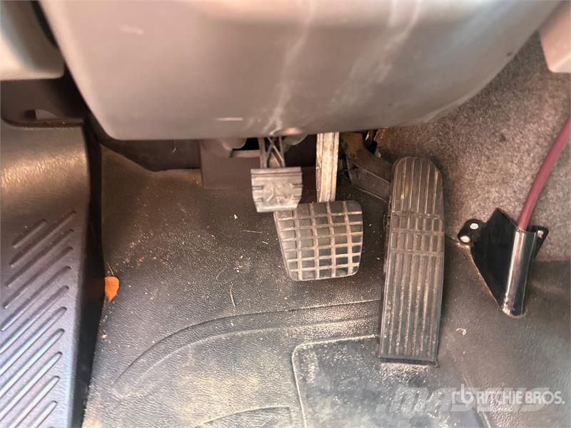 Freightliner M2106 4x2 Van Truck (Inoperable) Box trucks