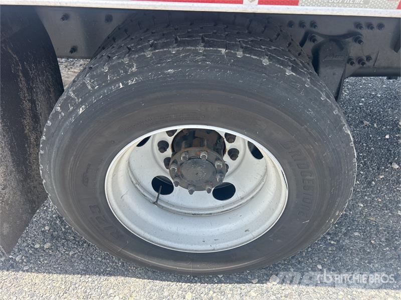 Freightliner M2106 4x2 Van Truck (Inoperable) شاحنات ذات هيكل صندوقي