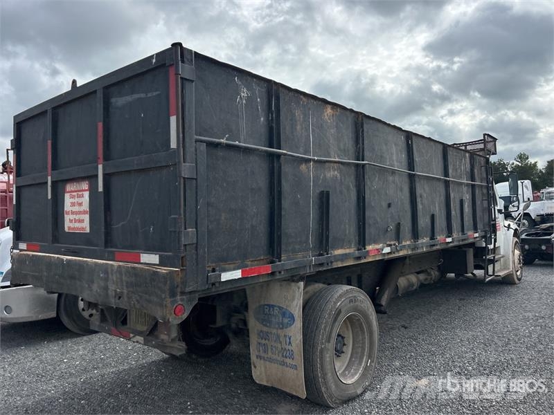 Freightliner M2106 4x2 S/A Dump Truck Самоскиди