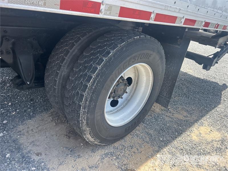 Freightliner M2106 4x2 Van Truck (Inoperable) شاحنات ذات هيكل صندوقي