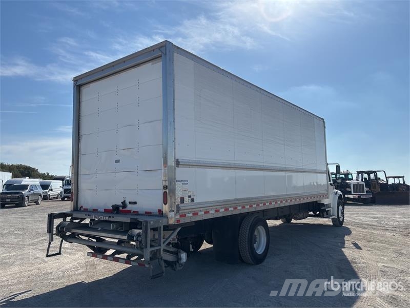Freightliner M2106 4x2 Van Truck Kofferaufbau