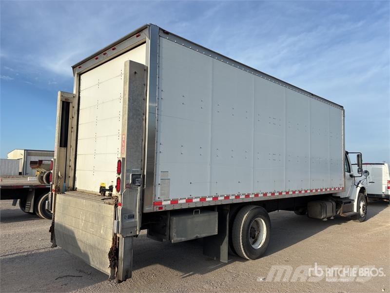 Freightliner M2106 4x2 Van Truck Camiones con caja de remolque