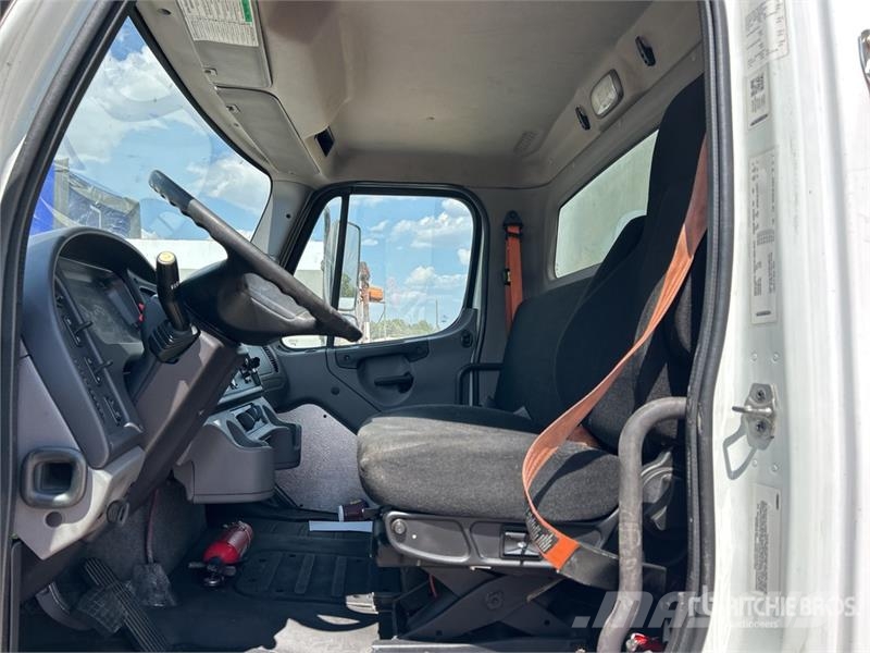 Freightliner M2106 4x2 Van Truck Φορτηγά Κόφα
