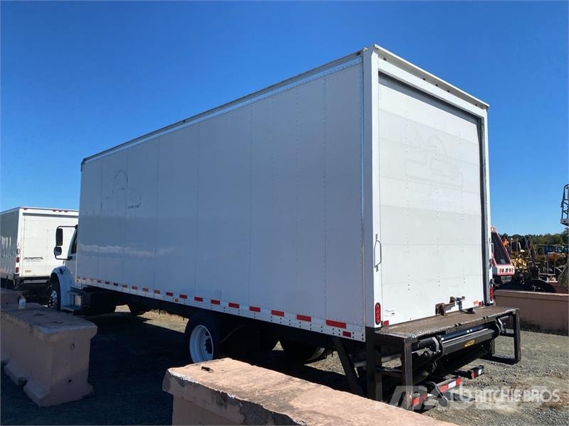 Freightliner M2106 4x2 Van Truck Camiões de caixa fechada