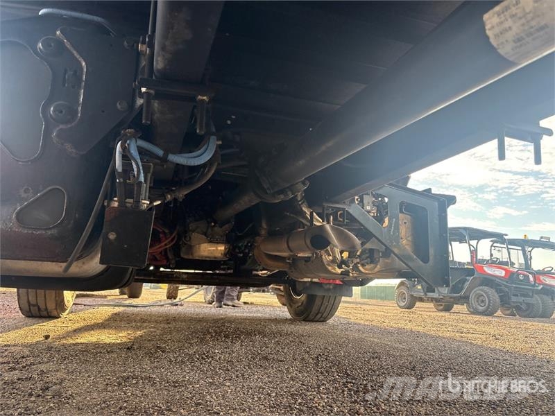 Freightliner M2106 4x2 Van Truck Camiones con caja de remolque