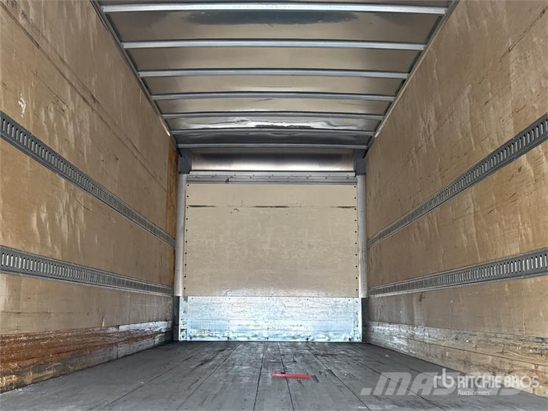 Freightliner M2106 4x2 Van Truck Furgoonautod