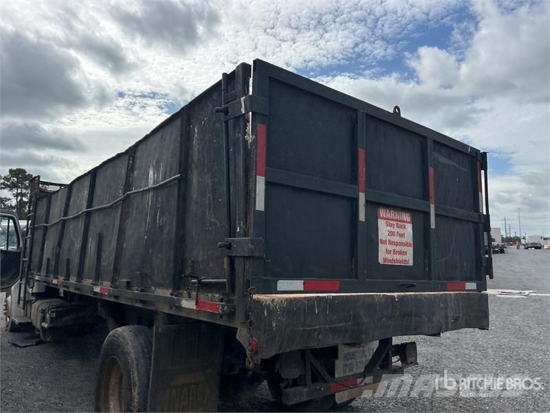 Freightliner M2106 4x2 S/A Dump Truck Самоскиди