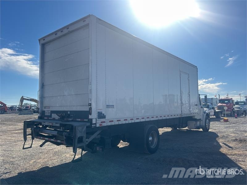 Freightliner M2106 4x2 Van Truck Фургони